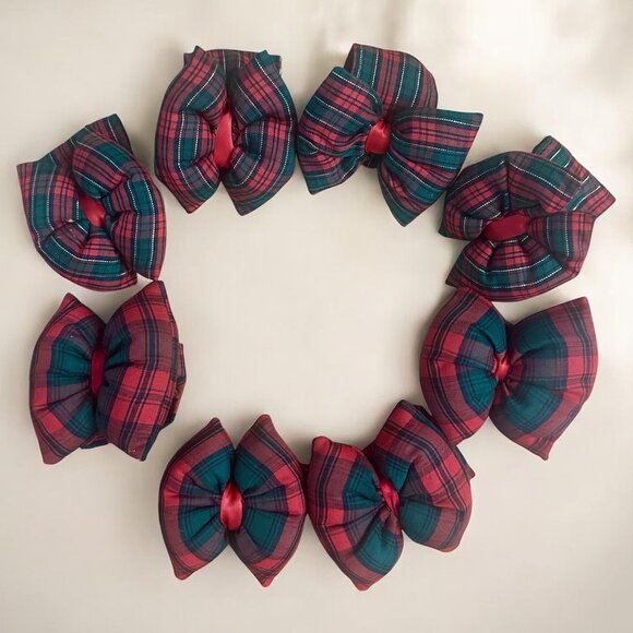 8 Tartan Plaid Holiday Bow Tie Napkin Rings Red Green Gold Christmas Table Décor - Picture 1 of 7